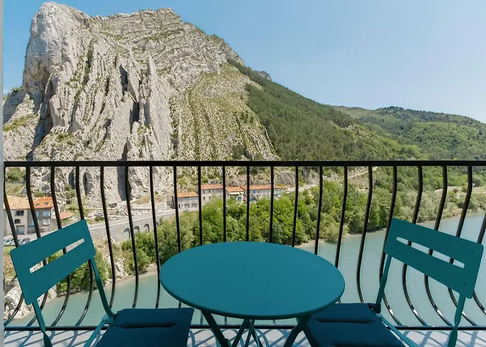 De La Citadelle Hotel 3*