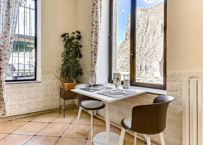 De La Citadelle Hotel 3*