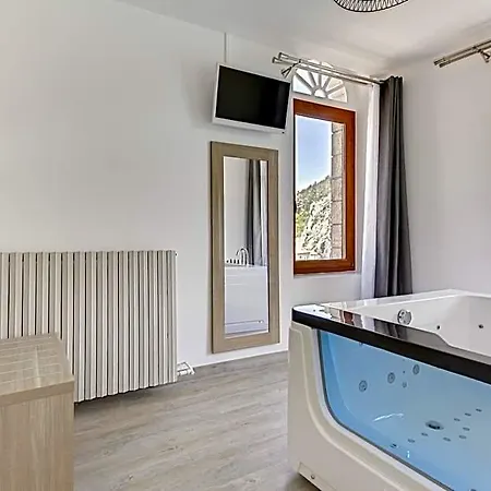 Hotel De La Citadelle 3*
