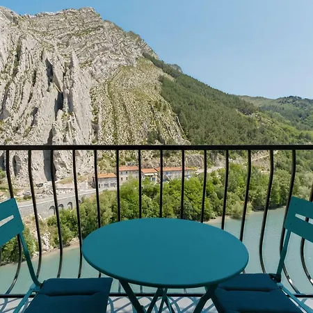 De La Citadelle Szálloda 3*