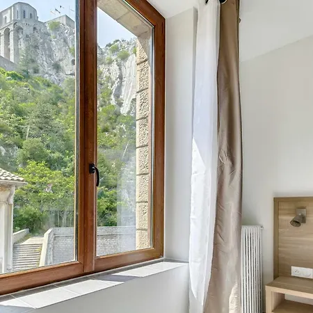 Szálloda De La Citadelle 3*
